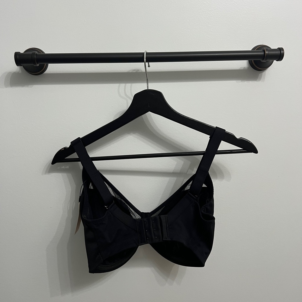 NWT 28J Unpadded Black Bra
